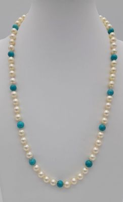 A Cultured Pearl and Turquoise Bead Necklace with a 9K White Gold Clasp. 46cm