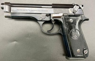 BERETTA 92S 9MM Semi Automatic Pistol. Comes with Deactivation Certificate.