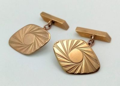 A Pair of Vintage 9K Yellow Gold Cufflinks. 6g total weight.