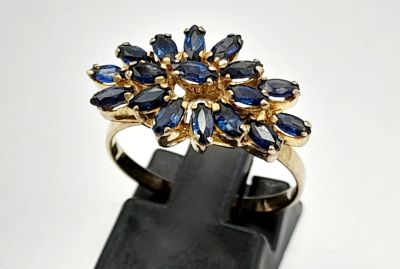 A Vintage 9K Yellow Gold (tested) Multi-Cut Sapphire-Burst Ring. Size N. 2.22g total weight.