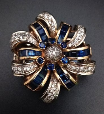 A 14 K yellow gold glamorous clasp for scarf or pearl necklace with diamonds (1.50 carats) and 