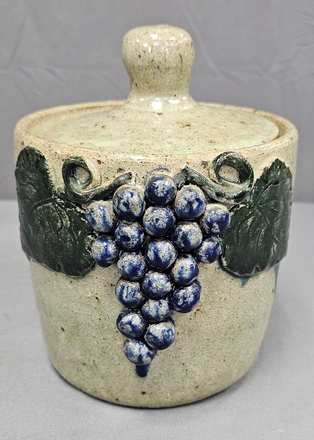 Lot 145: Fine Arie Meaders Grape Decorated Lidded Jar