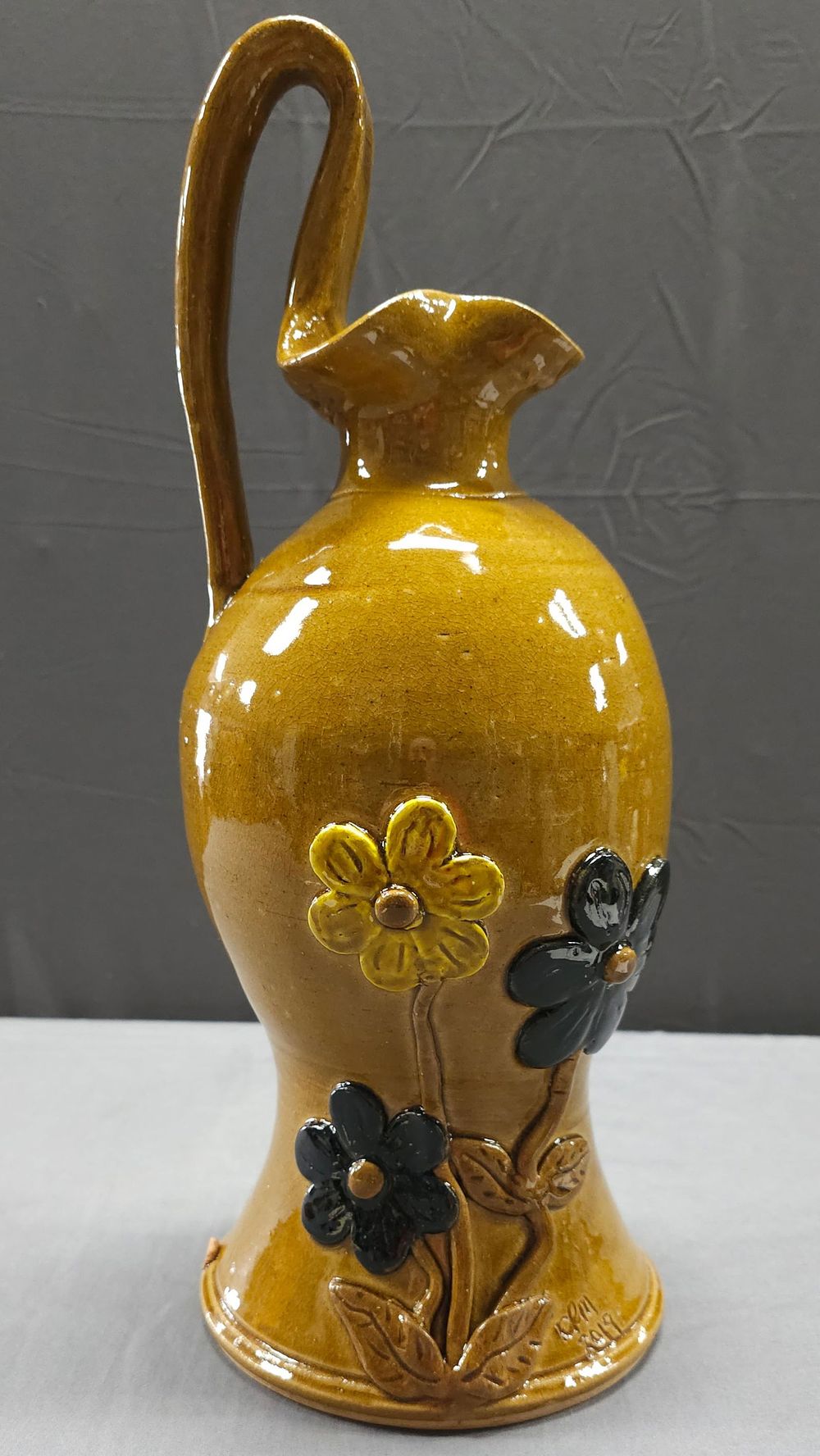 Lot 227: Rare 2019 David Meaders & Wayne Hewell Decorated Ewer