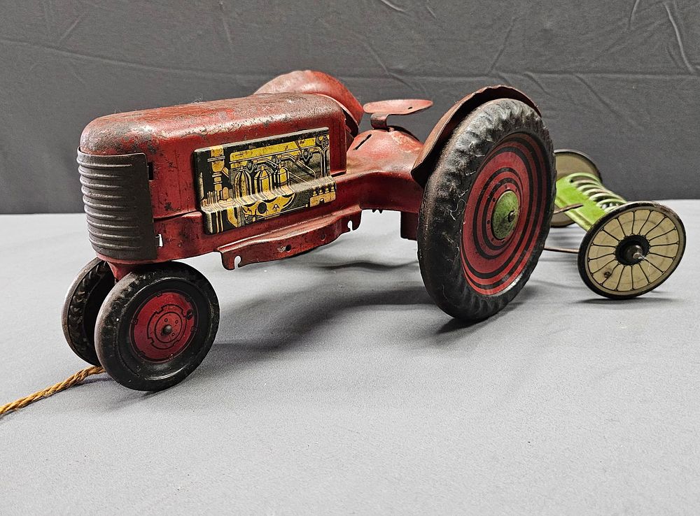 Lot 79: Early Marx Tin Litho Toy Tactor