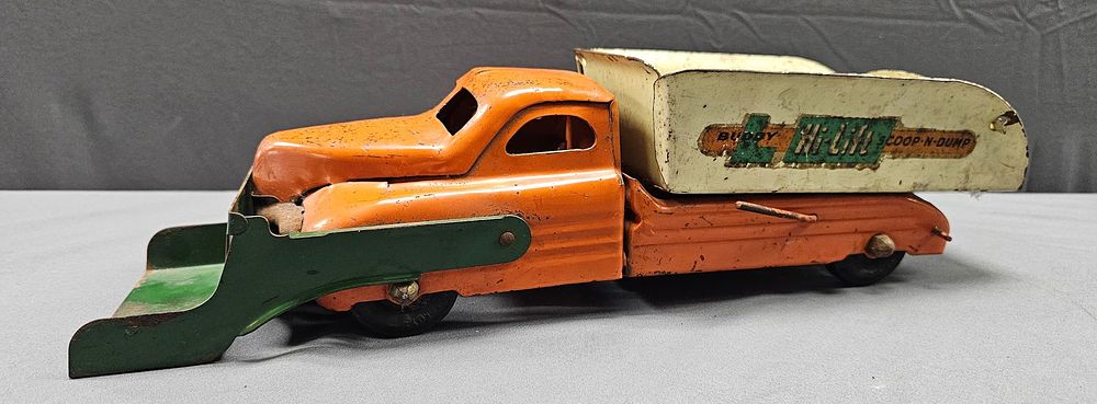 Lot 80: Buddy L Scoop - N - Dump Toy