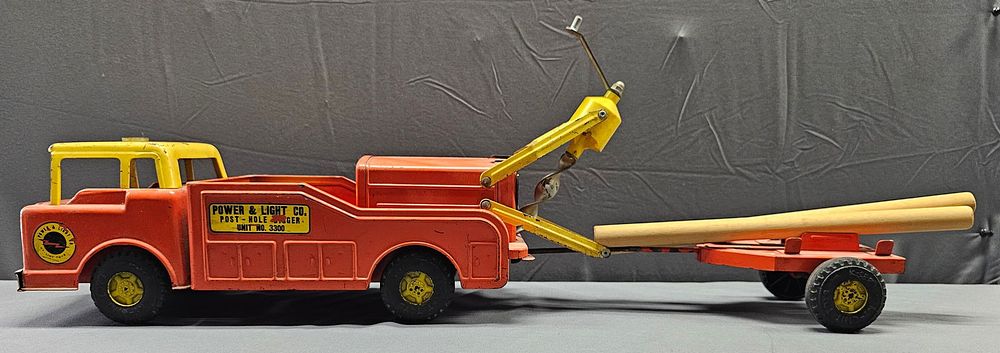 Lot 81: Ny-Lint Power & Light Co. #3300 Toy Truck