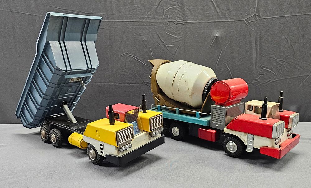 Lot 82: 1960s Pressed Steel Sears Construction Toys Lot