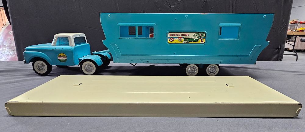 Lot 84: 1960 Nylint 6600 Ford Mobile Home Toy Truck