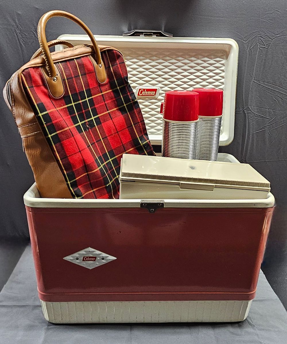 Lot 175: 1950s Coleman Cooler Set