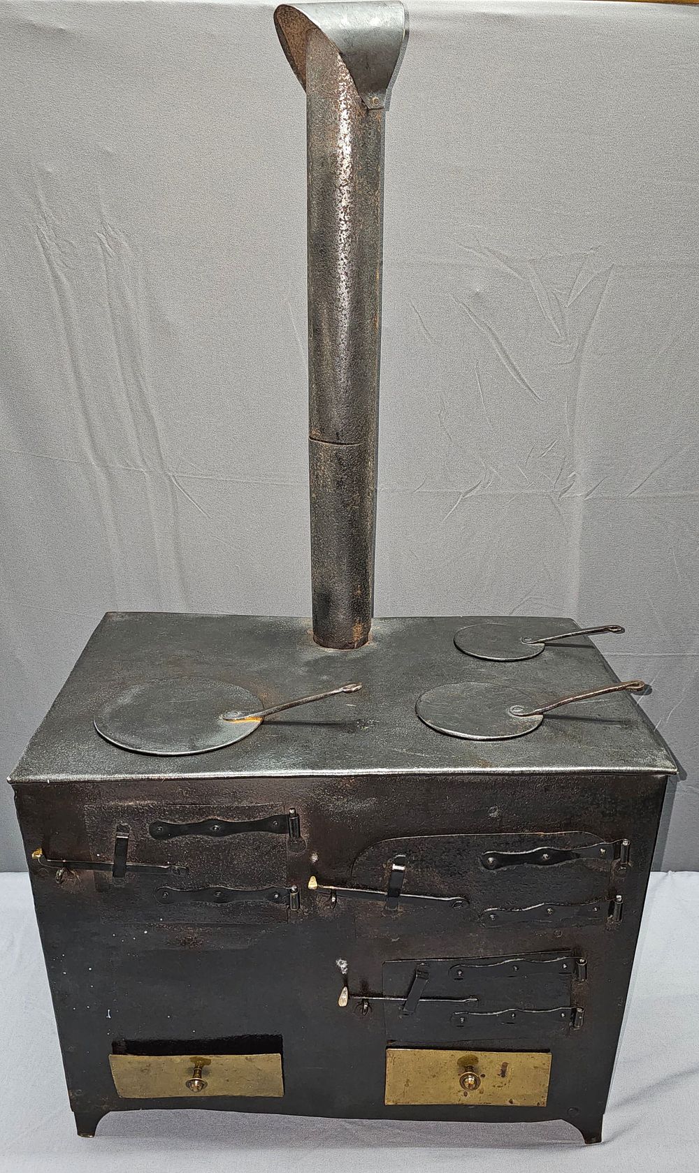 Lot 184A: Scarce 1850-60s Cooking Stove Salesman Sample