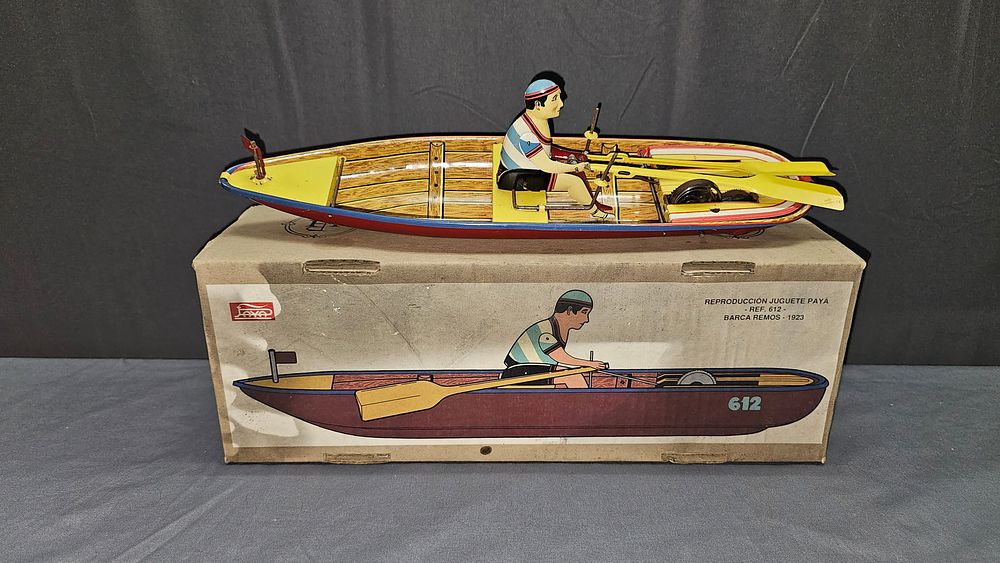 Lot 204: Paya Row Boat Tin Lithograph Toy in Box