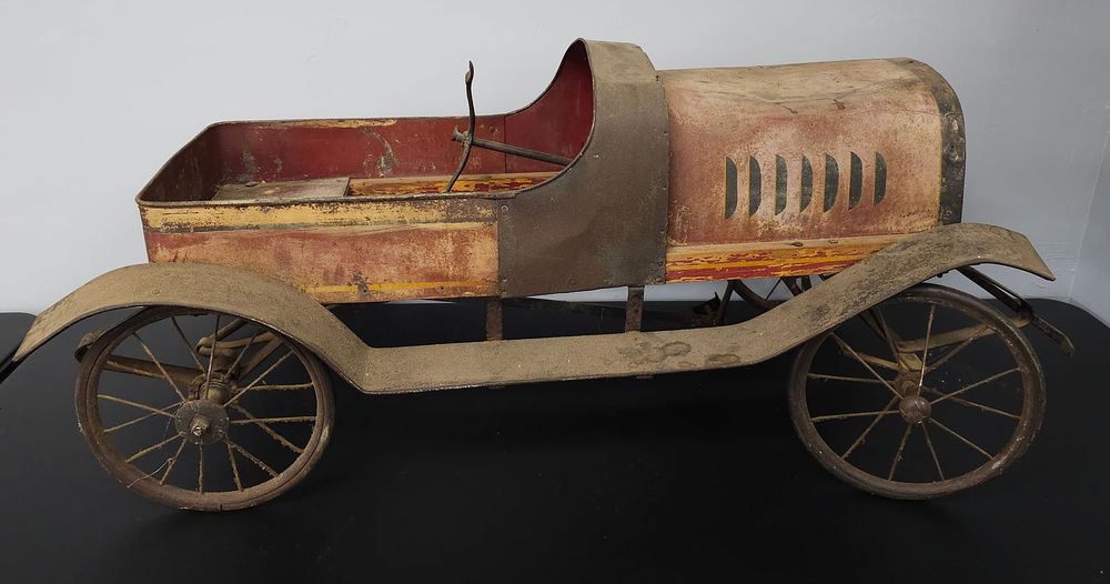 Lot 215: Scarce Original1915-20s Kirk-Lattys Pedal Car