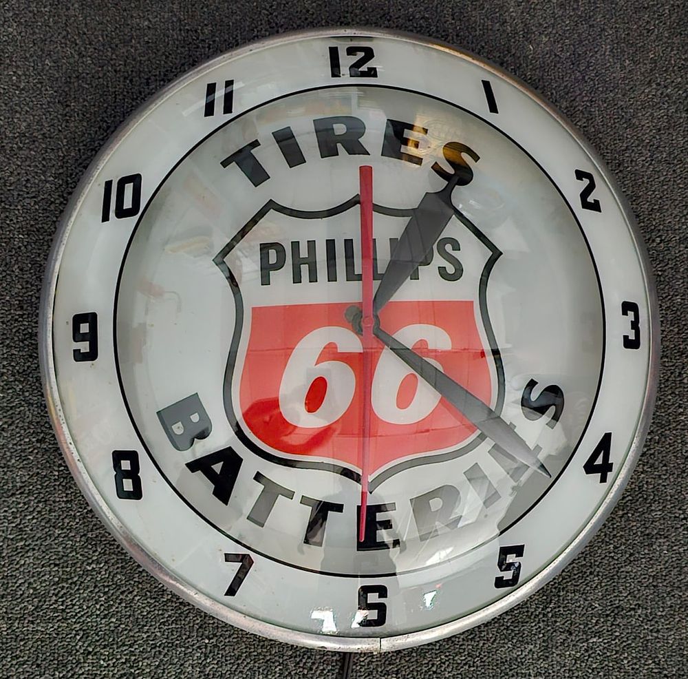 Lot 221: 1950s Phillips Double Bubble Light Up Clock
