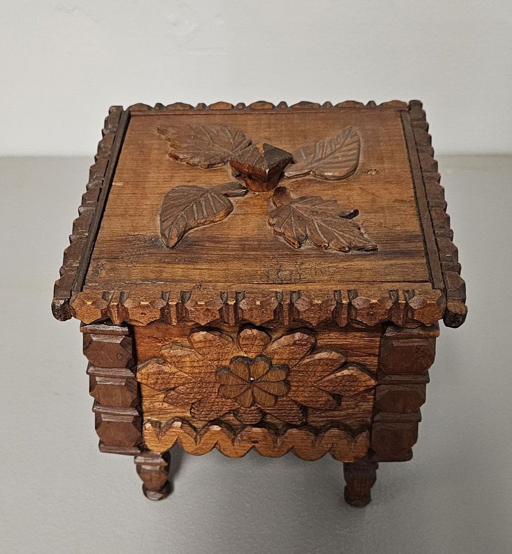Lot 143C: American Tramp - Folk Art Wooden Box