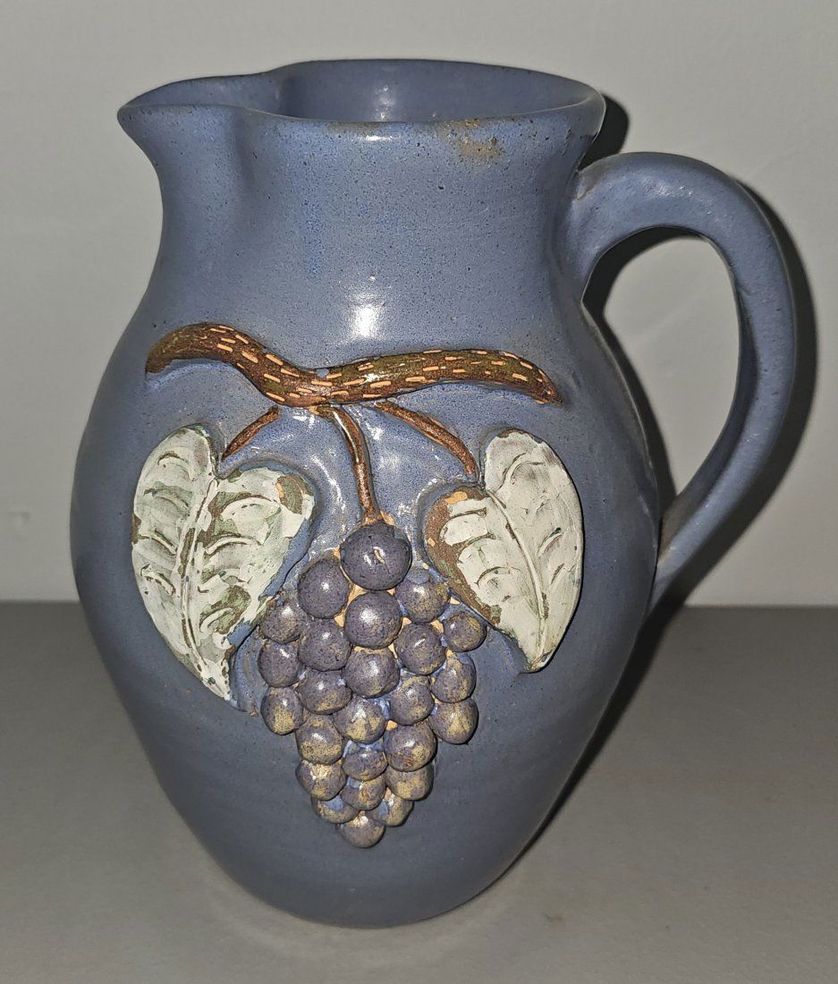 Lot 144A: Clete & Billie Meaders Grape Decorated Vase