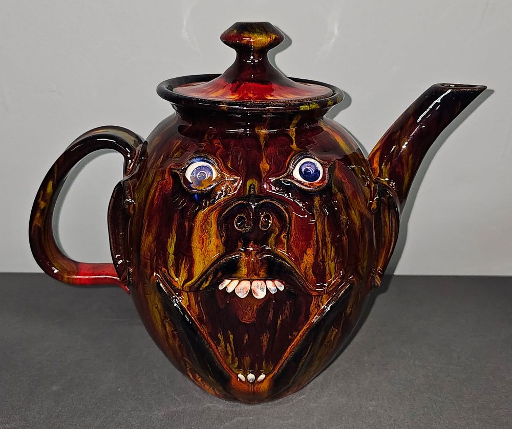Lot 153: Fine Roger Corn Tea Pot