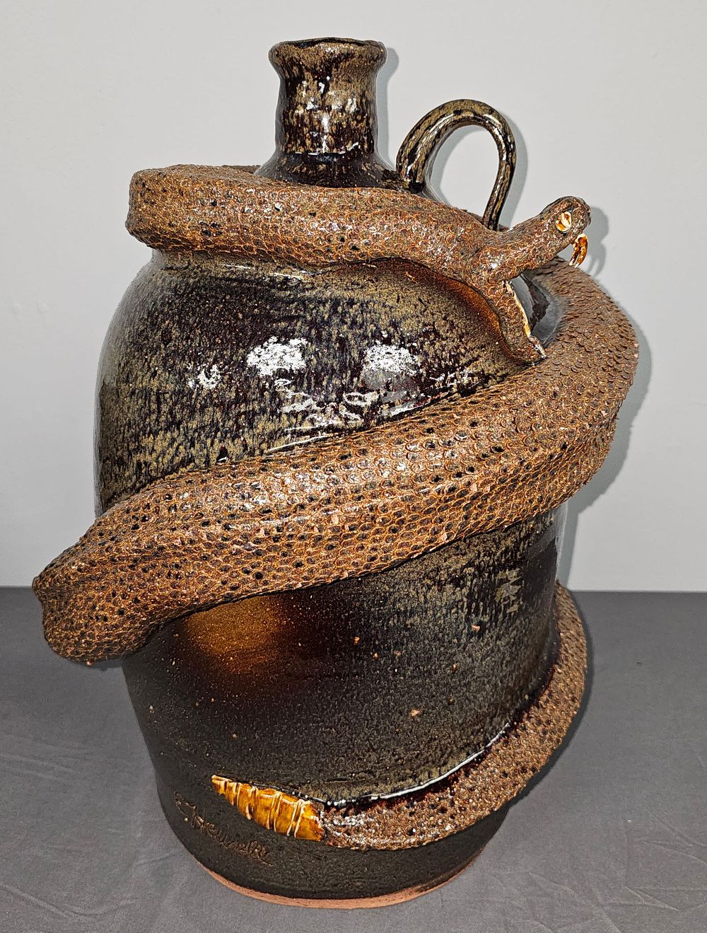 Lot 162: Scarce #3 Eric Hewell Eight Gallon Snake Jug
