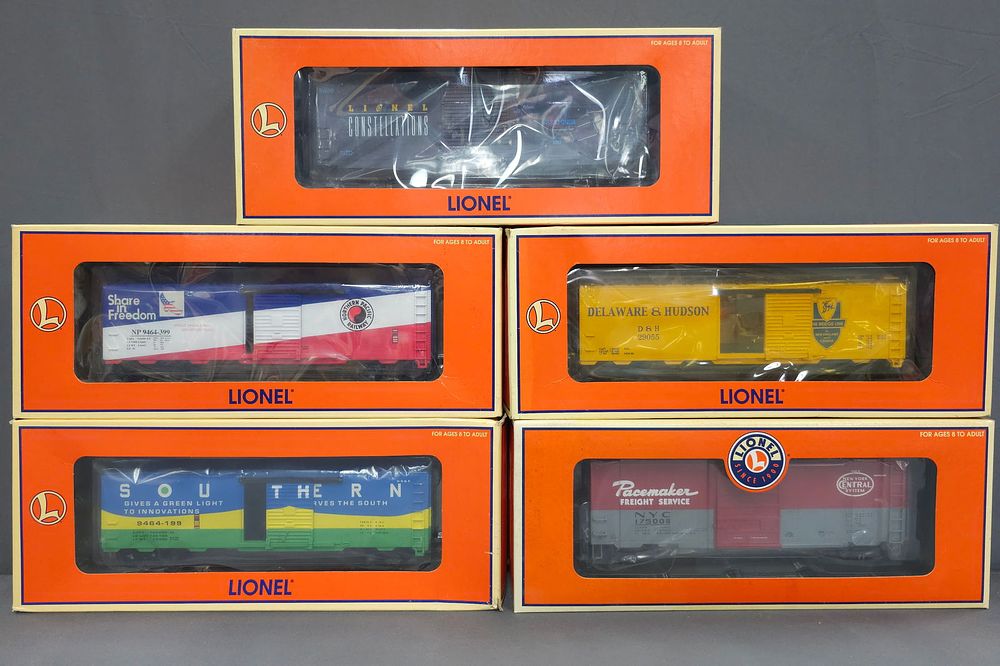 Lot 239: Lionel Box Car Lot of 5 (NIB) Modern Era, O Gauge. Lionel Box Car Lot of 5 (New In Box) C-9