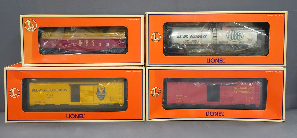 Lot 248: Lionel Rolling Stock Car Lot of 4 (NIB) Modern Era, O gauge. Lionel Rolling Stock Car Lot of 4 (NIB)