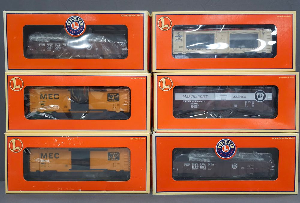 Lot 256: Lionel Rolling Stock & Boxcar Lot of 6 (NIB) Modern Era, O Gauge. Lionel Rolling Stock & Boxcar Lot