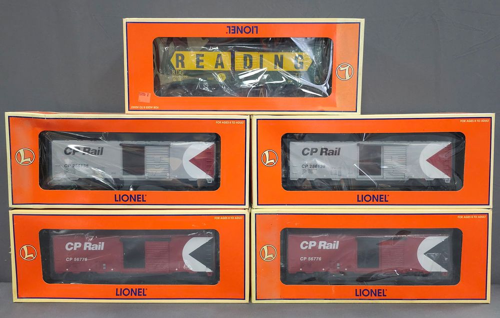 Lot 258: Lionel Box Car Lot Of 5 (NIB) Modern Era, O Gauge. Lionel Box Car Lot Of 5 (NIB) 1. 6-17260 (X2)