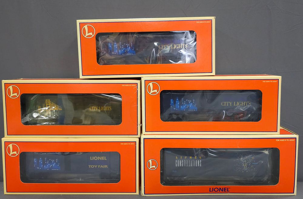 Lot 261: Lionel Box Car Lot of 5 (NIB) Lionel Box Car Lot of 5 (NIB) 1. 6-16791 (X2) C-9+ 2. 6-26717 C-9+ 3.