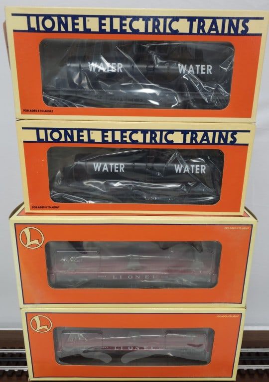Lot 151: Lionel Car Lot of Three (NIB)