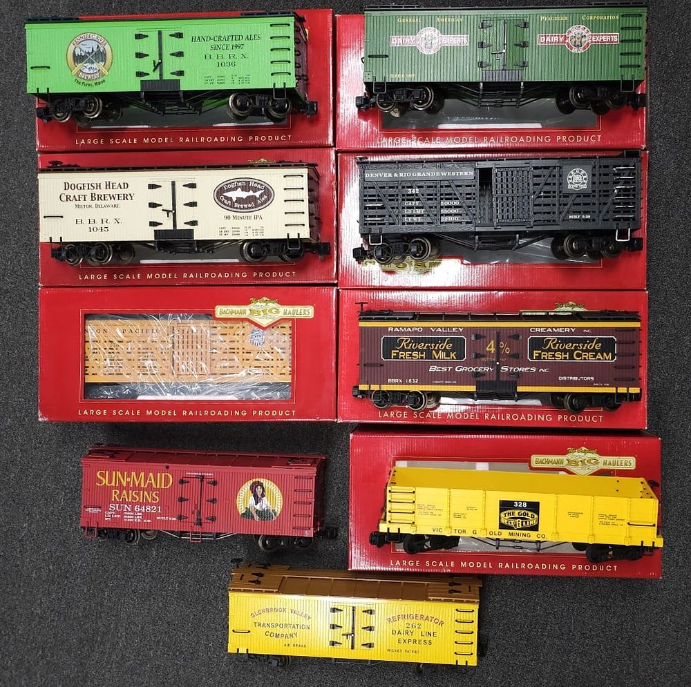 Lot 266: G-Scale Bachman Big Hauler Advert. Freight Car Lot