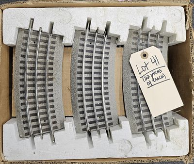 Lionel O-72 Half Curve FasTrak Lot of 22 Pieces. Lionel O-72 Half Curve FasTrak Lot of 22 pieces