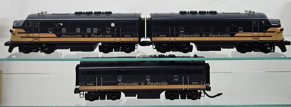 Lot 103: MTH L&N EMD F-3 A-B-A Diesel Set