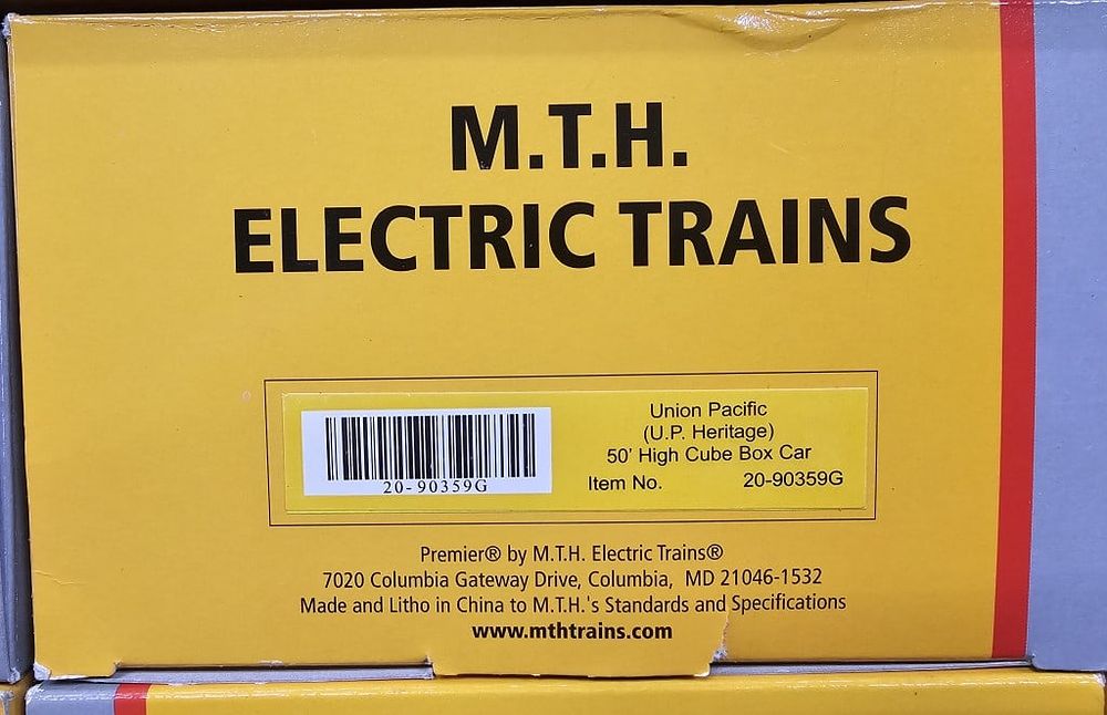 Lot 201: MTH Union Pacific 50' High Cube Box 6-Car Set C-9