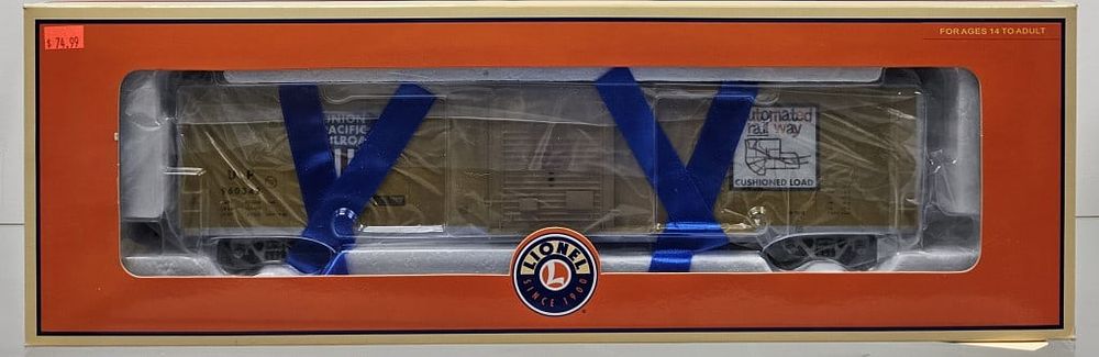 Lot 207: Lionel Union Pacific 60' Boxcar C-10