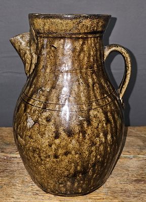 Rare Crawford County Coffee Boiler with two concentric line decoration. This pot has 