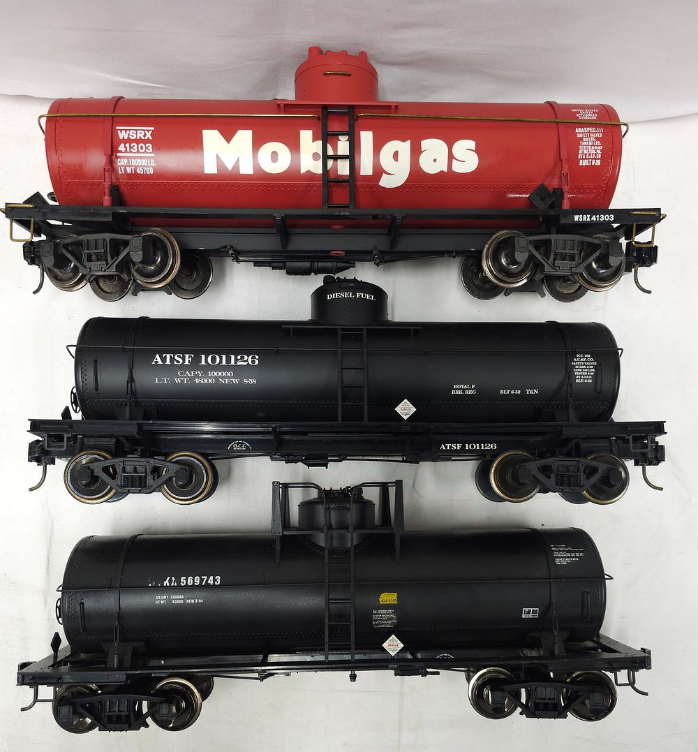 Lot 139: Aristo-Craft & USA TRAINS G-Scale Tank Car Lot 3