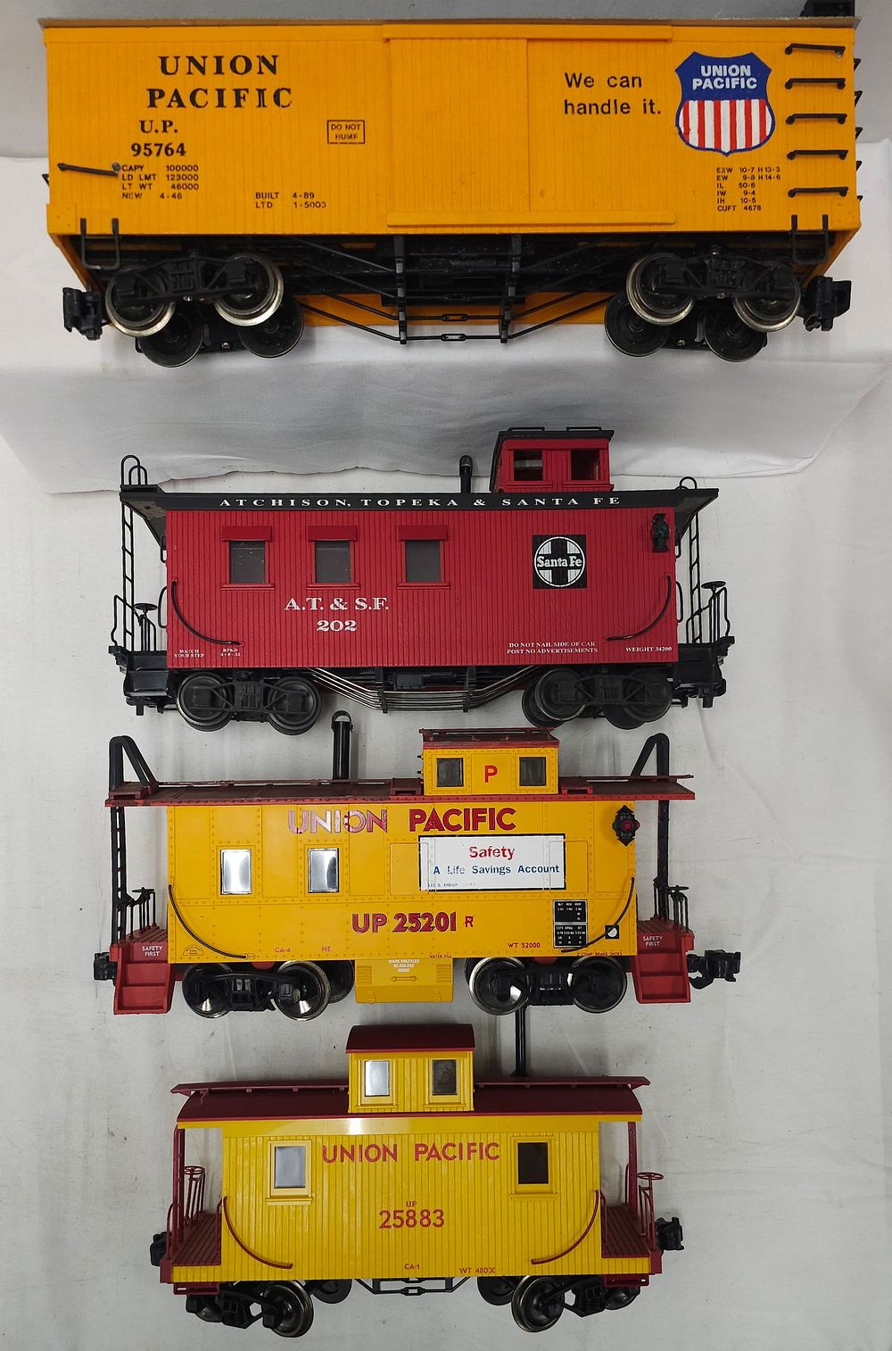 Lot 160: Union Pacific G-Scale Boxcar & Caboose Lot of 4