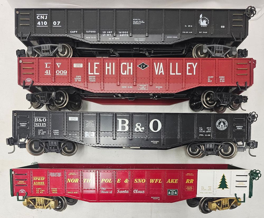 Lot 185: Aristo-Craft G-Scale Gondola Lot of 4
