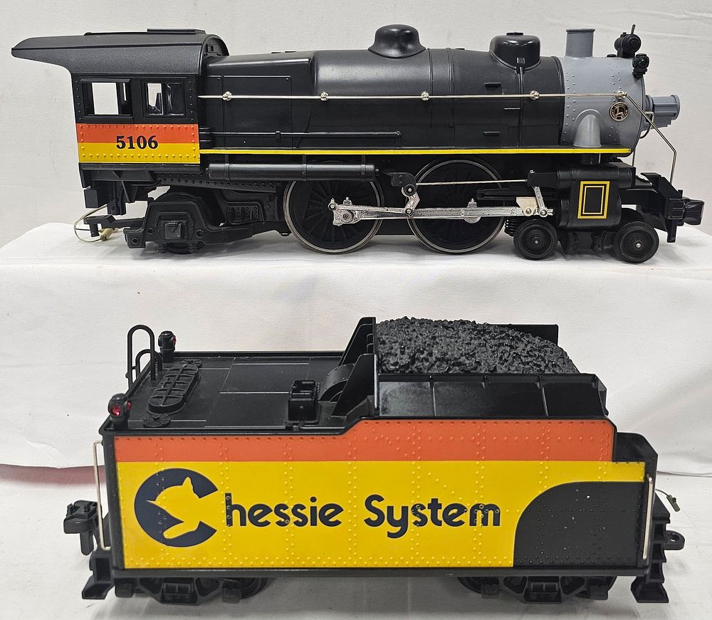 Lot 195: Lionel G-Scale Chessie Locomotive and Tender