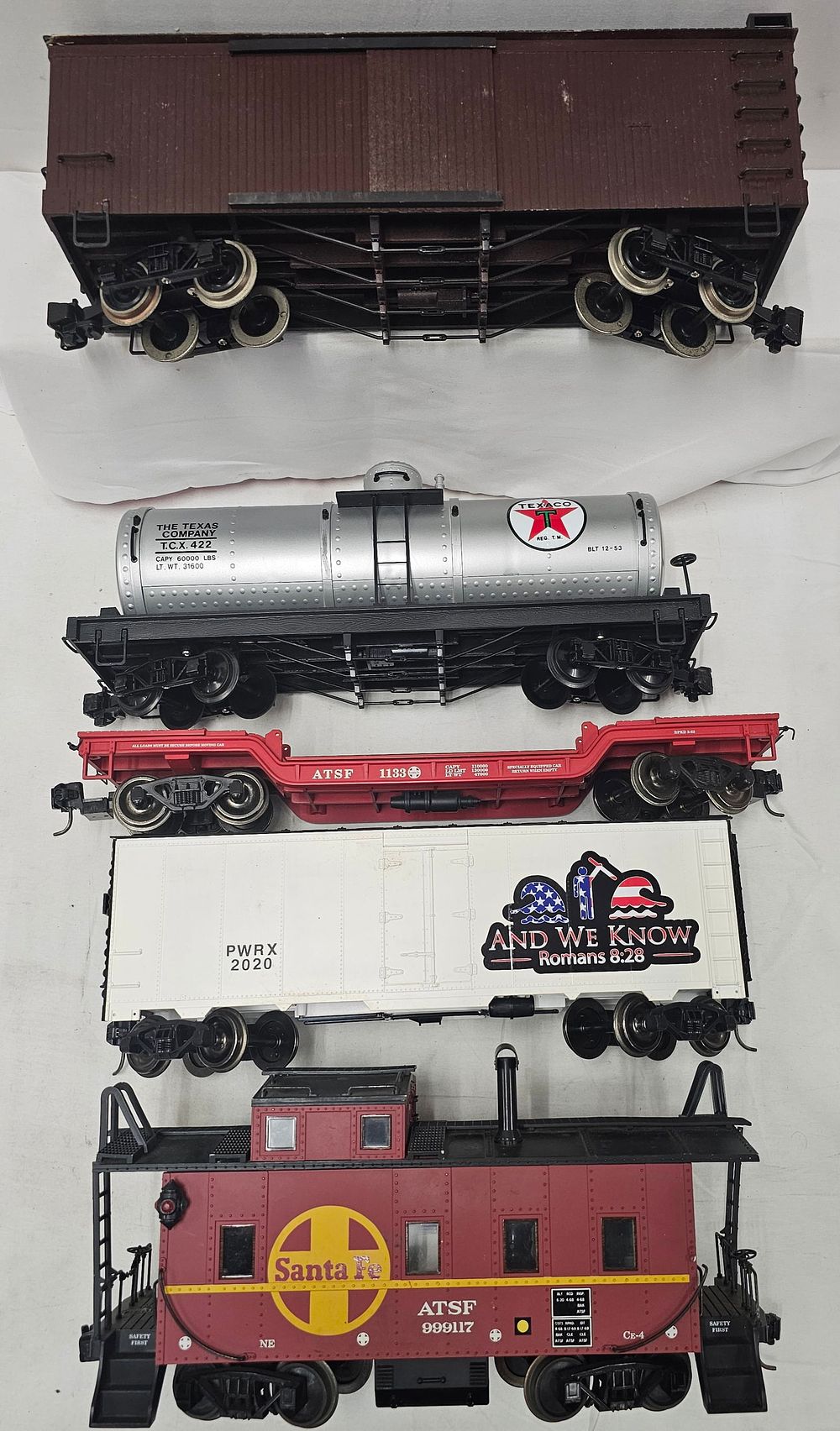 Lot 205: G-Scale Rolling Stock Car Lot of 5