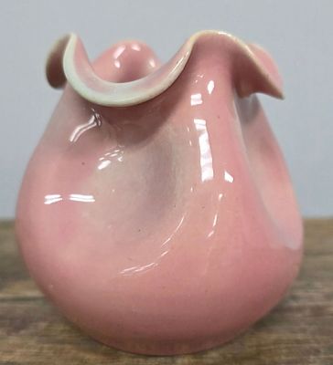 Signed WJ "Bill" Gordy Pink Pinched Vase in collector grade mint condition. Standing: 3 3/4" Tall