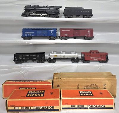 Lionel Postwar Factory Train Set , collector grade condition all have boxes. B-3, C-8.5+. Also 