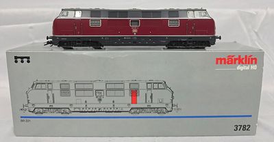 Marklin 3782 Digital BR221 HO Train, Steam Engine. Marklin 3782 Digital BR221 HO Train, Steam 