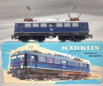 Marklin 3040 (Blue) Electric Locomotive W/Box. Marklin 3040 HO Scale (Blue) Electric Locomotive 