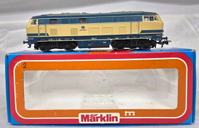 Marlin 3074 HO Scale Train Electric Locomotive with original box, tested in working order.