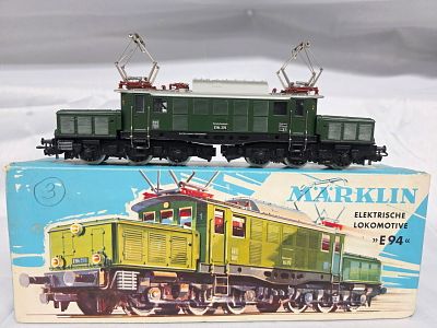 Marklin 3022, HO E94 Electric Locomotive W/Box. Marklin 3022, HO E94 Electric Locomotive With 