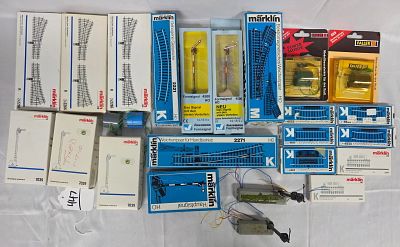 Marklin HO Train Layout Lot of 29 pieces. 29 Marklin HO Train Layout Lot, all is in excellent to 