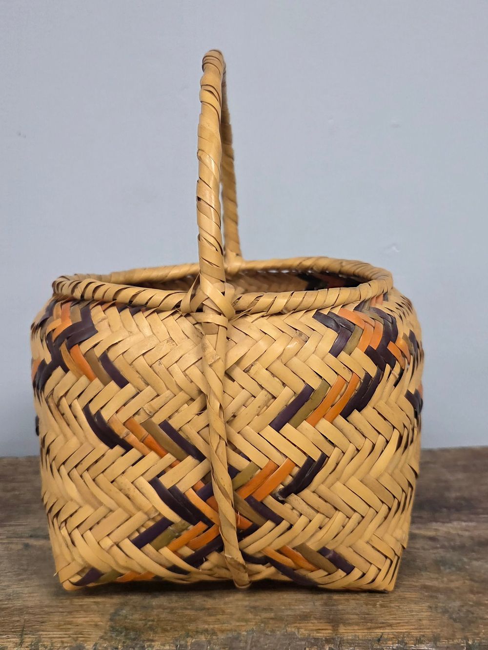 Lot 18: Choctaw Native American Hand Woven Basket