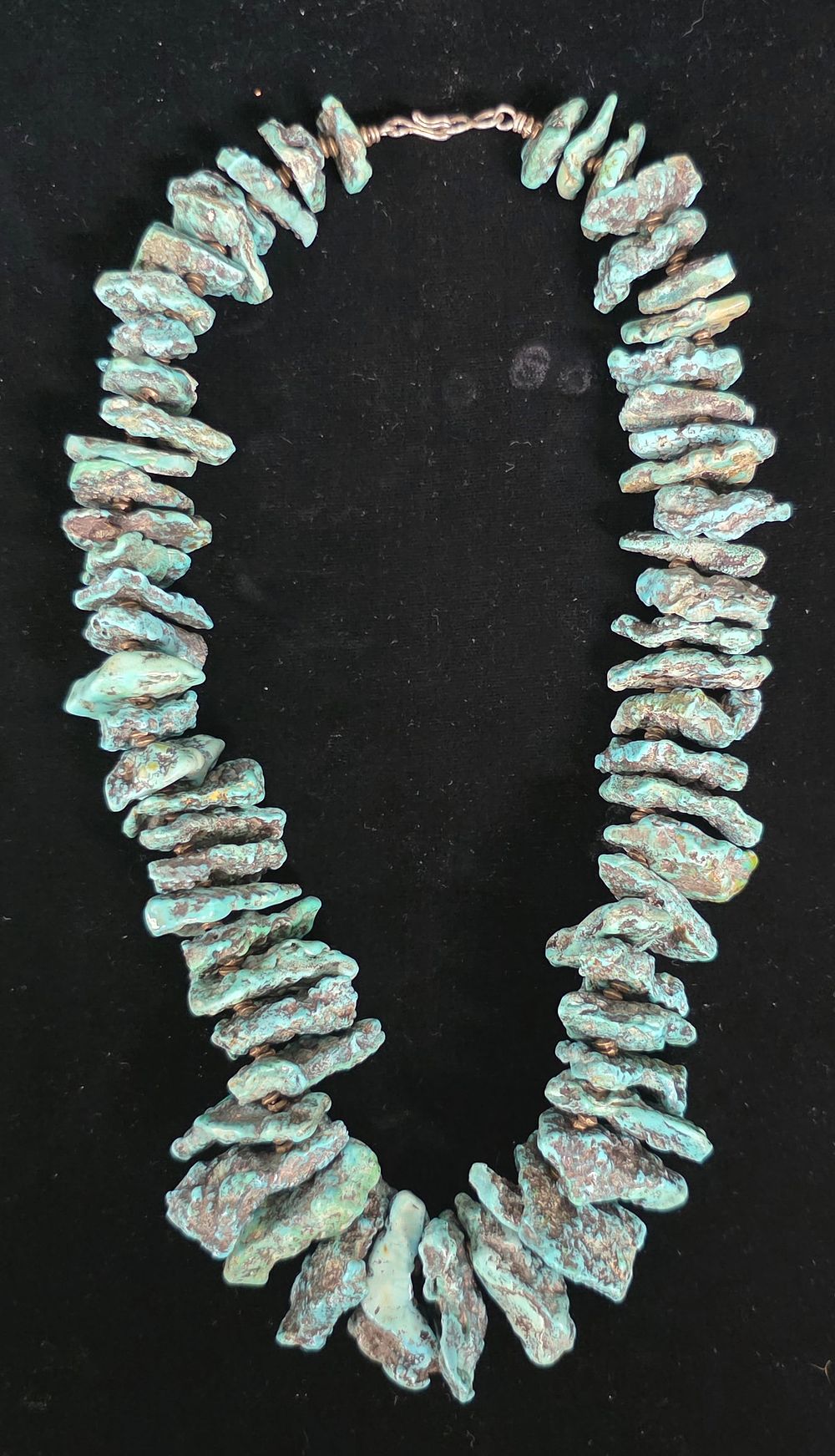 Lot 22: Pearl Shorty Navajo Nugget Turquoise Necklace