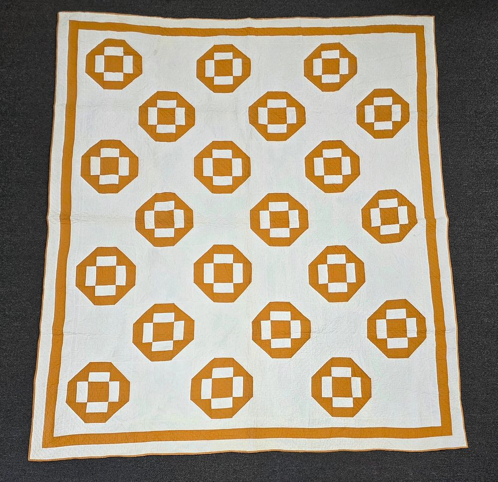 Lot 41L: 1920s Monkey Wrench Pattern Quilt