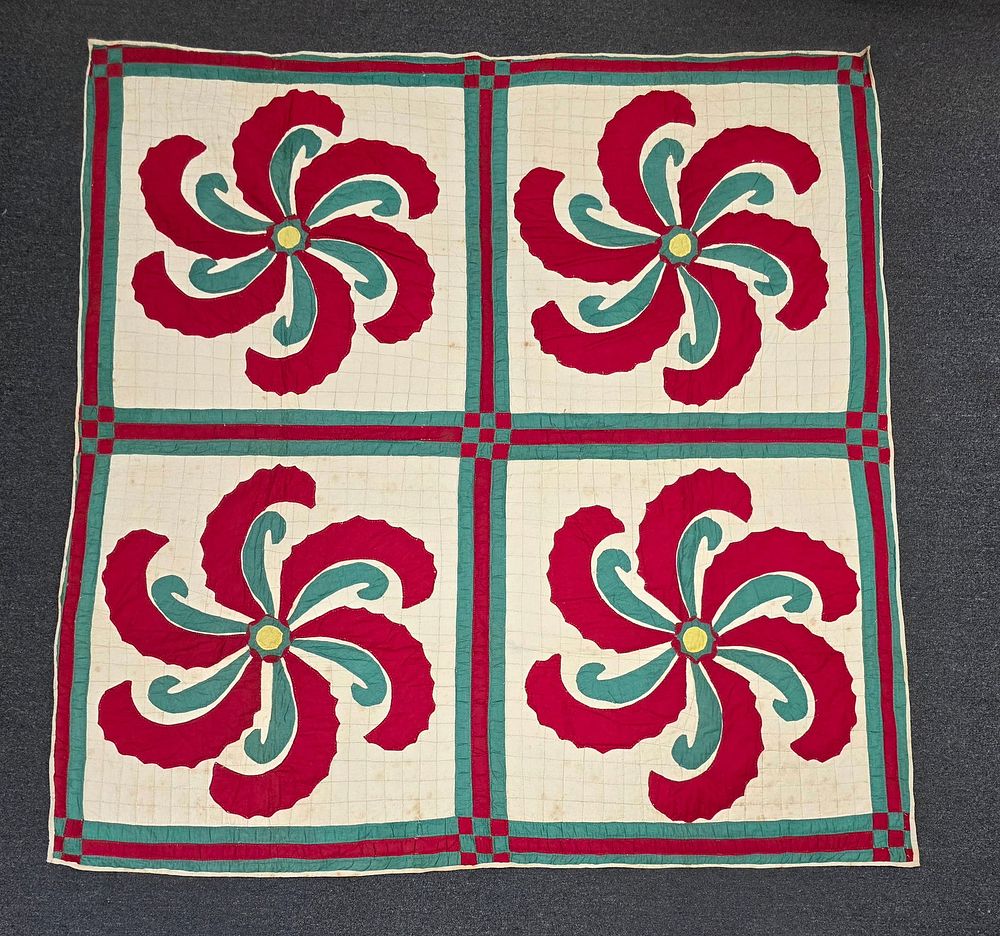 Lot 41N: 1930-40s Princess Feather Pattern Quilt