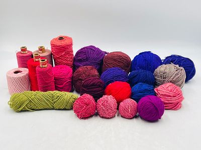 Large lot of Vintage Knitting Yarn. Large lot of vintage knitting yarn, different colors and 